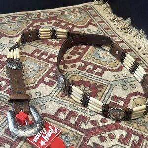 Tony Lama Vintage Native style Concho/Bone brown Leather Belt